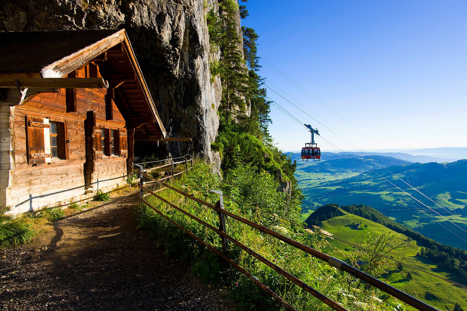 Berggasthaus Aescher в швейцарских Альпах