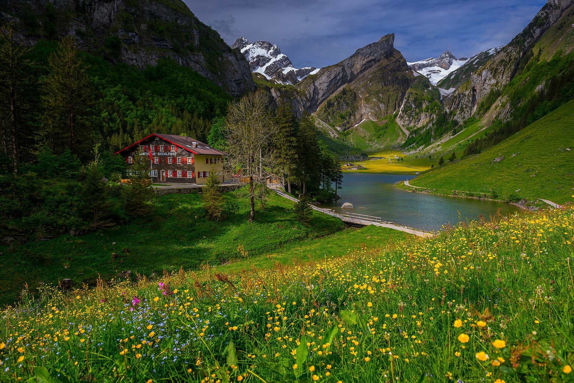 Seealpsee Швейцария озеро